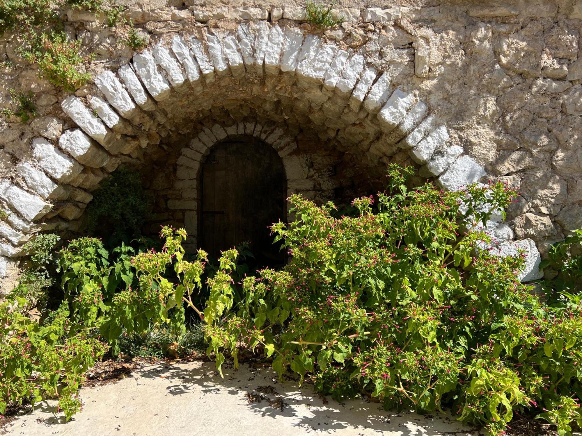 Guesthouse Near The Castle Of Himare Exterior foto